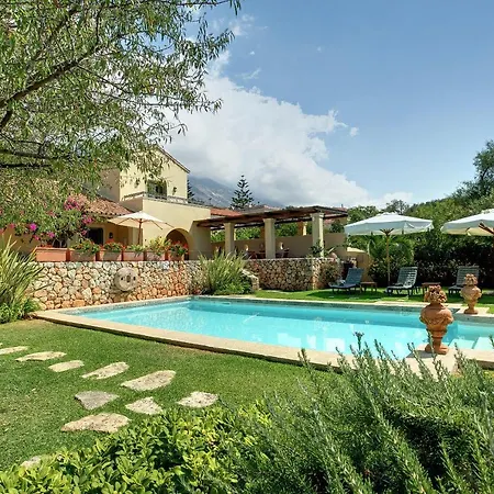 בית נופש The Olive Mill Estate Mousata